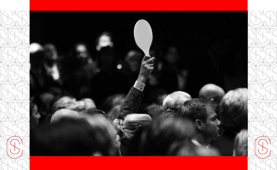 Art Advice-How to Bid in an Art Auction