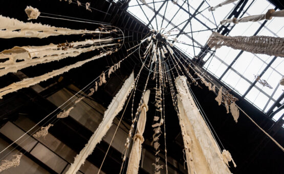 Hyundai Commission: Cecilia Vicuña: Brain Forest Quipu Installation View at Tate Modern 2022. Photo © Tate Photography (Sonal Bakrania)